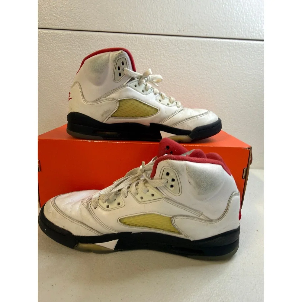 Nike Air Jordan 5 Retro Fire Red Silver Tongue White 6.5y #1958